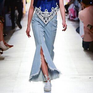 SJYP celebrity fave jeans